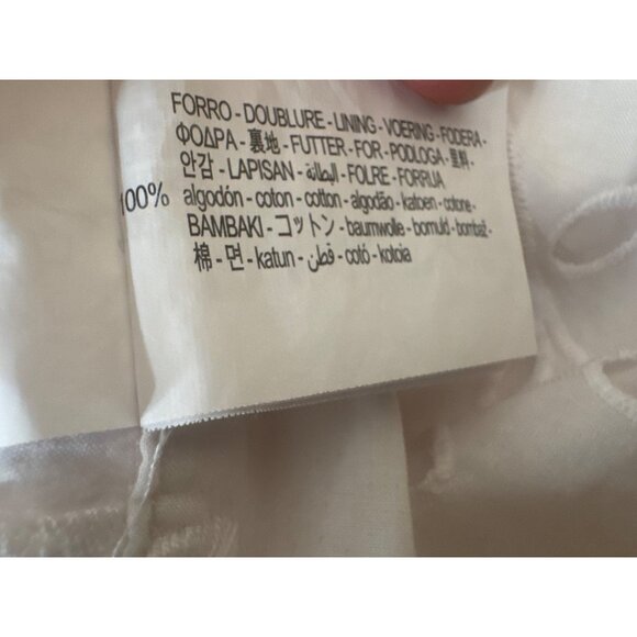 2/$30 ZARA White Medium Embroidered Cotton Shorts - Picture 10 of 12
